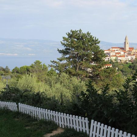 Apartmani Mariosa Vrbnik Luaran gambar