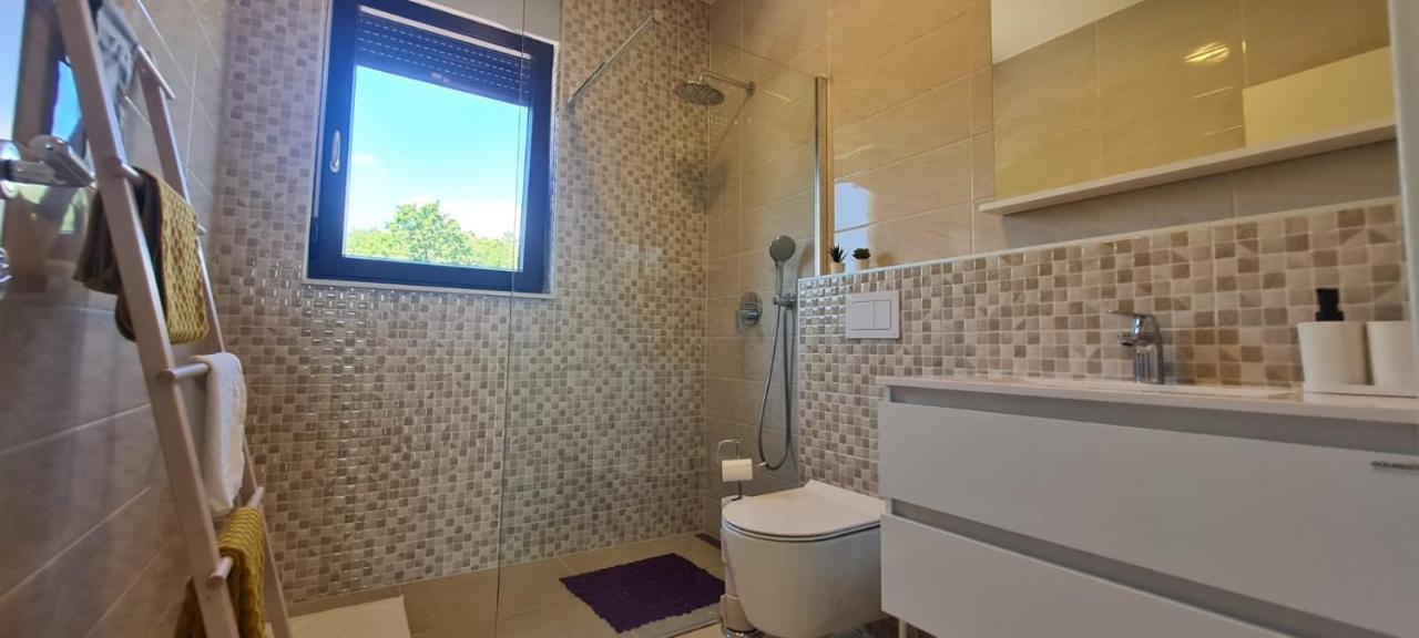 Apartmani Mariosa Vrbnik Luaran gambar