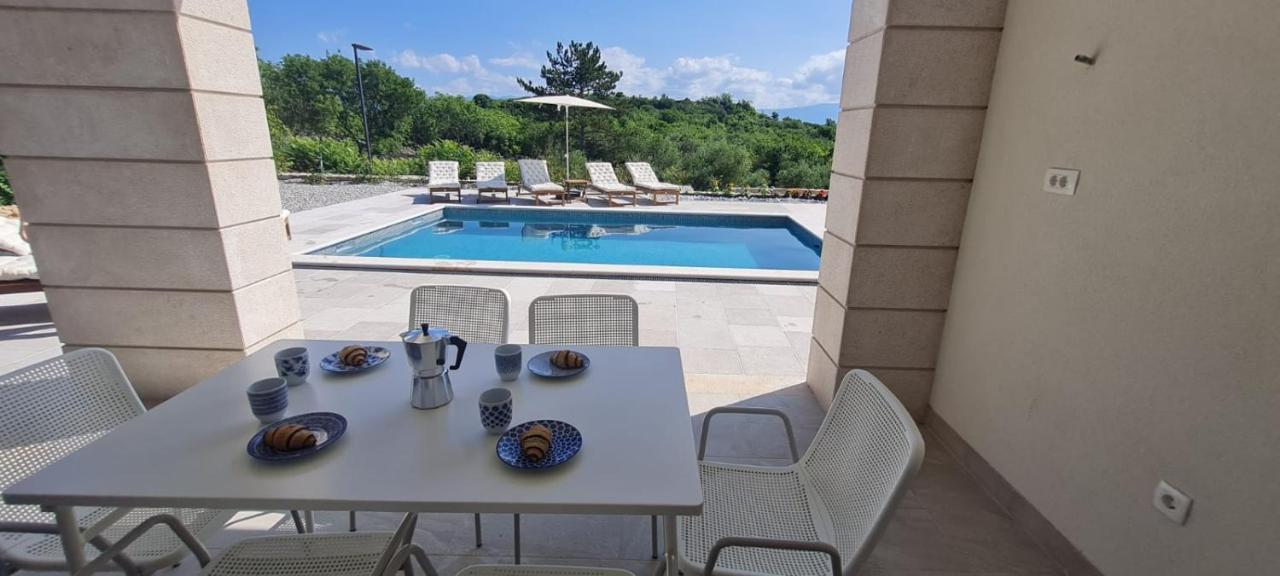 Apartmani Mariosa Vrbnik Luaran gambar