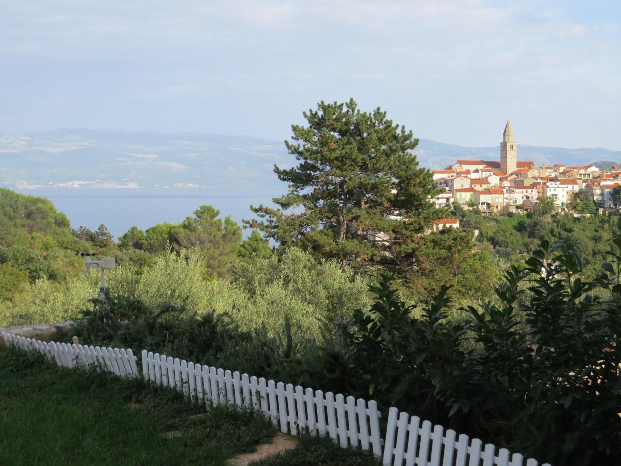 Apartmani Mariosa Vrbnik Luaran gambar